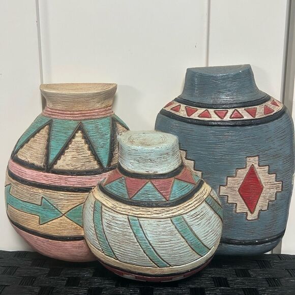 Set of two Frankies Designs 1990 vintage Western Pottery wall decorations - Picture 5 of 5